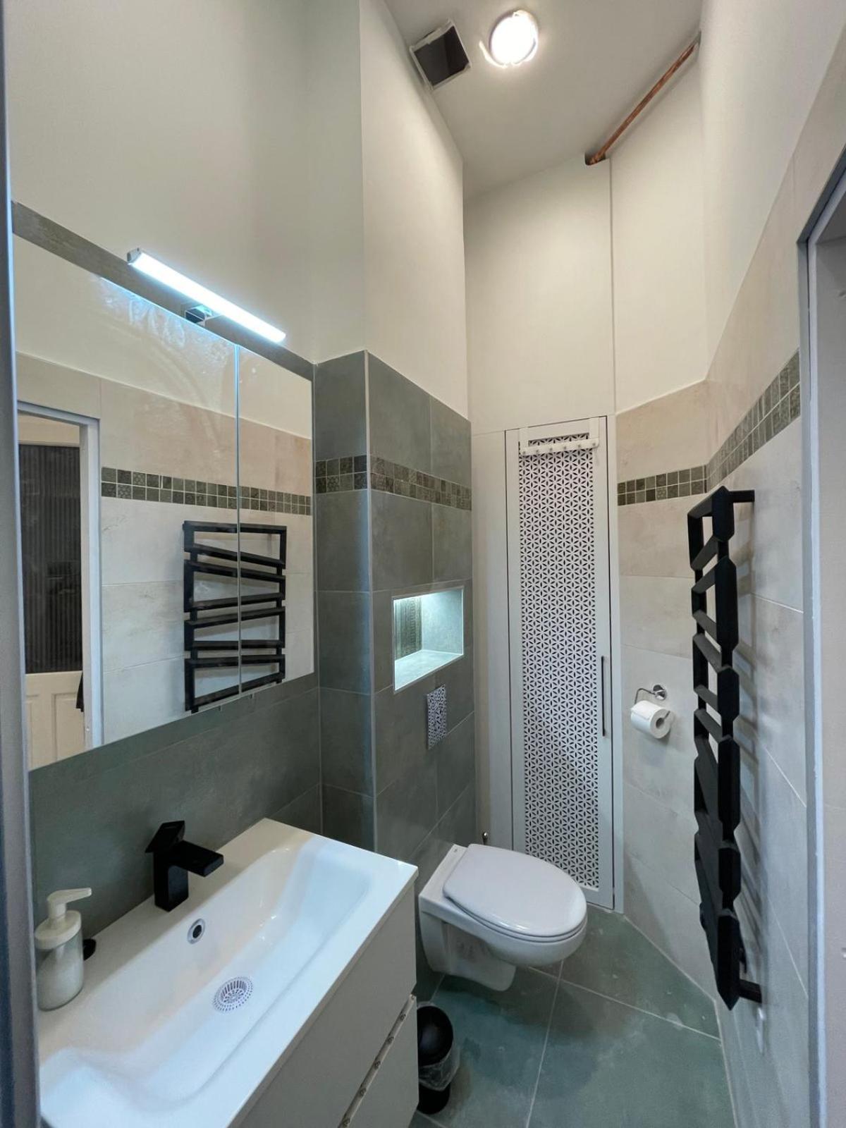Szekely Apartment Near Deak Ferenc Square With Free Parking In Garage Budapest Kültér fotó