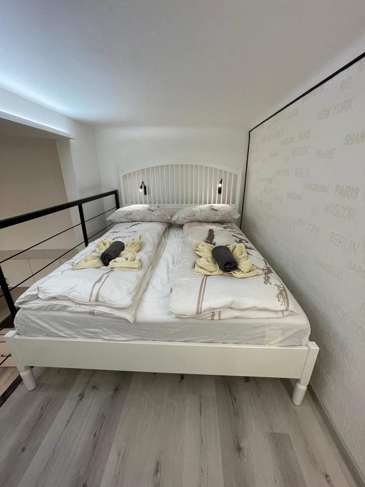 Szekely Apartment Near Deak Ferenc Square With Free Parking In Garage Budapest Kültér fotó